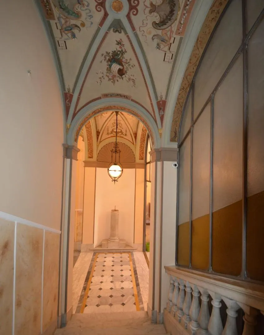 Olympia Hotel Genoa 2*,